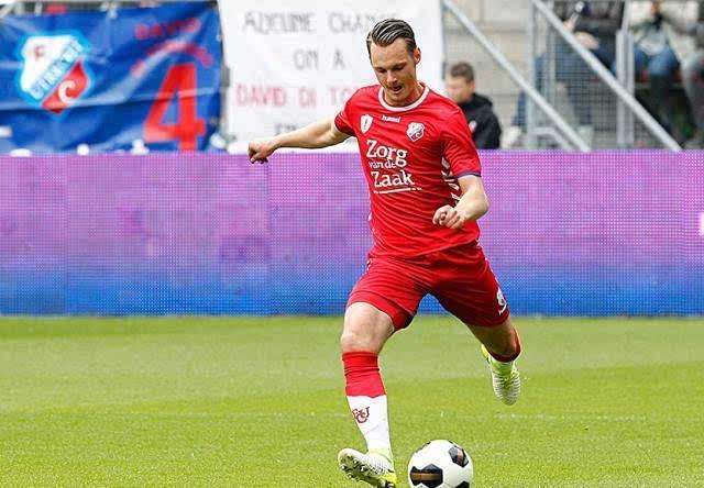 正手进攻而 正手进攻而